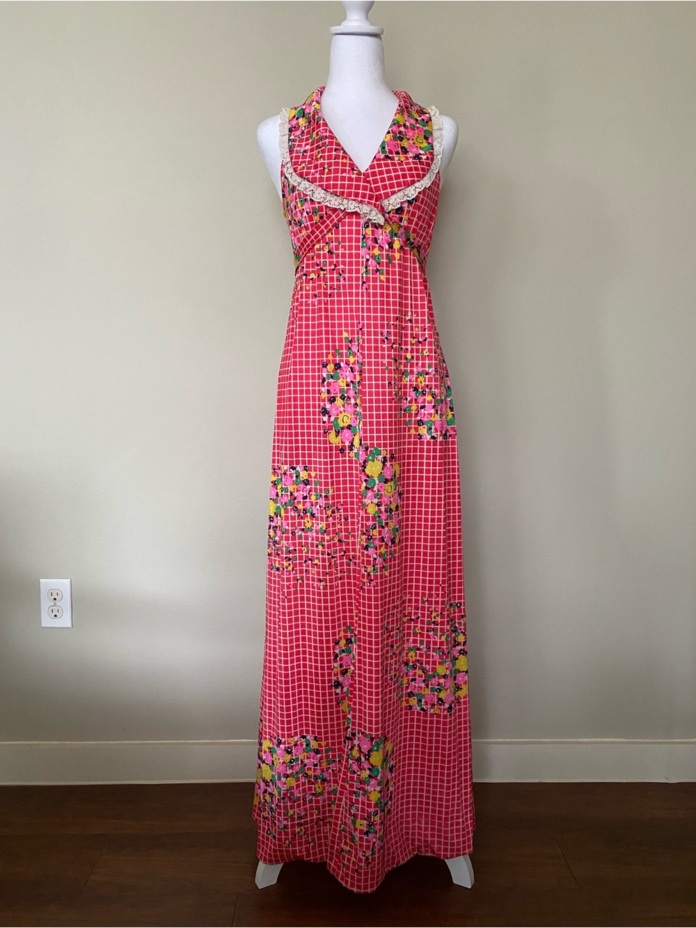 Vintage Red Floral Grid Maxi Dress with Lace Trim